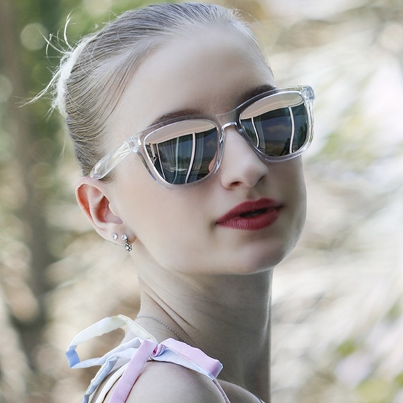 Women's Transparent Clear Rose Gold Lens Trendy Retro Fashion Classic Sunglasses - Picture 3 of 5